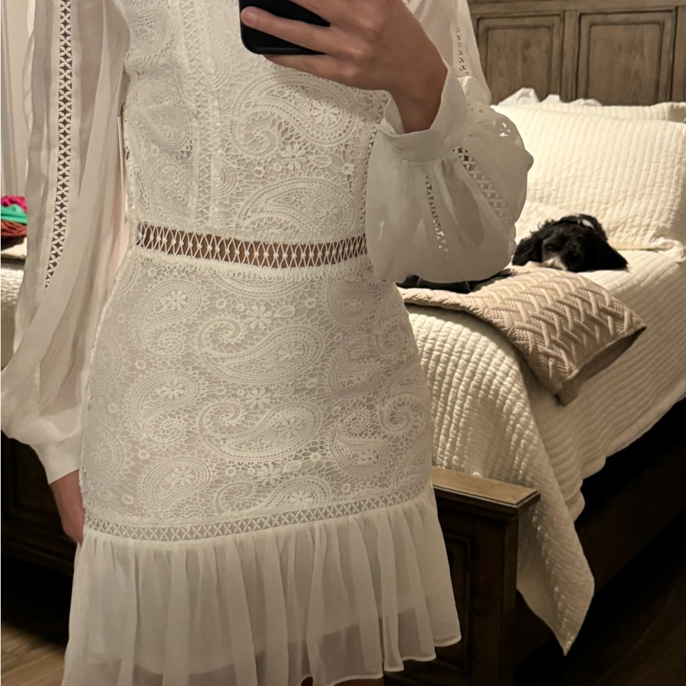 Ladies' brand new size Small white dress.